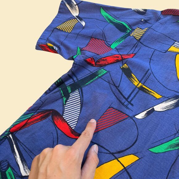 1990s abstract mens shirt, size M vintage 90s blue, red & green short sleeve top - Picture 8 of 10